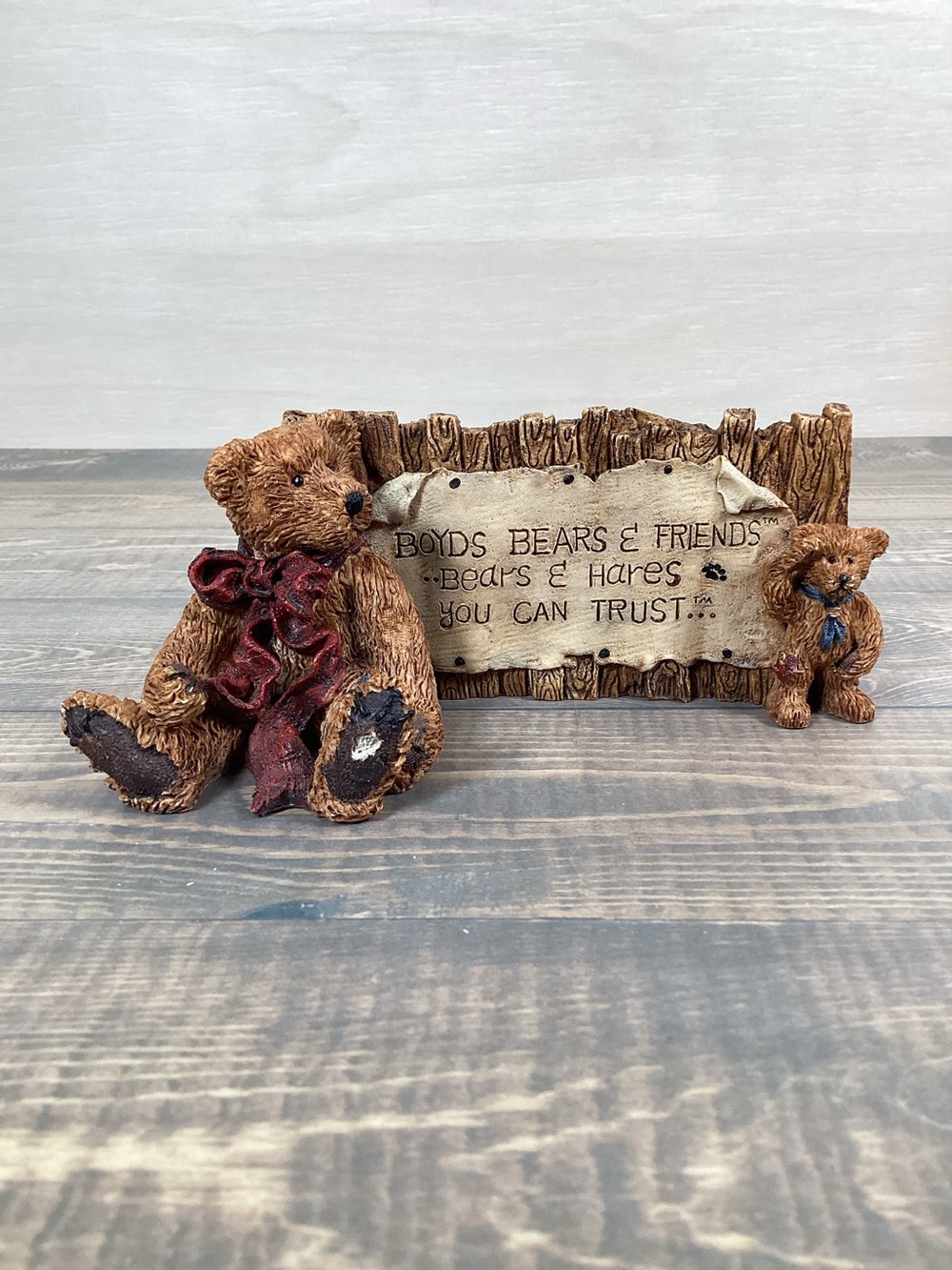 Boyds Bears and Friends Grenville and Neville "The Sign"